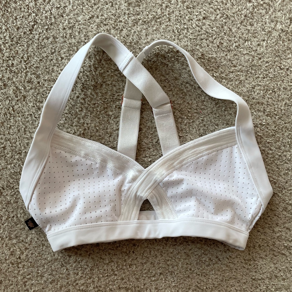 L’urv white sports bra bralette sweetheart cutout front adjustable strap small